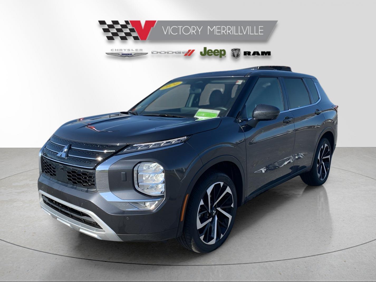 2024 Mitsubishi Outlander SE's photo