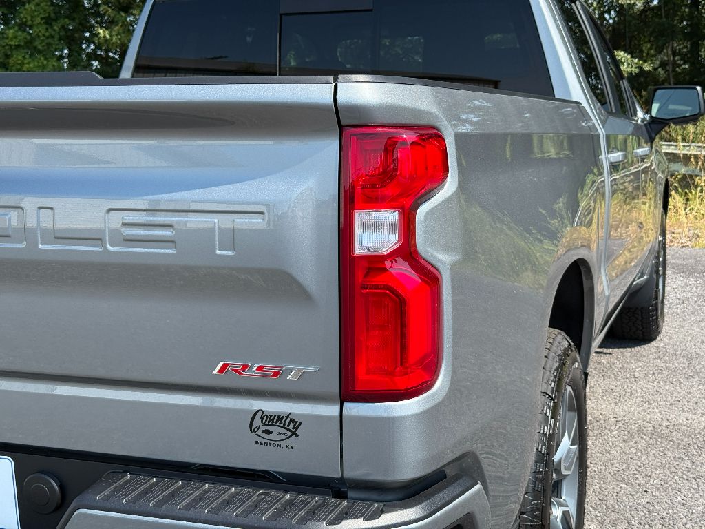 2026 Chevrolet Silverado 1500 RST photo 8
