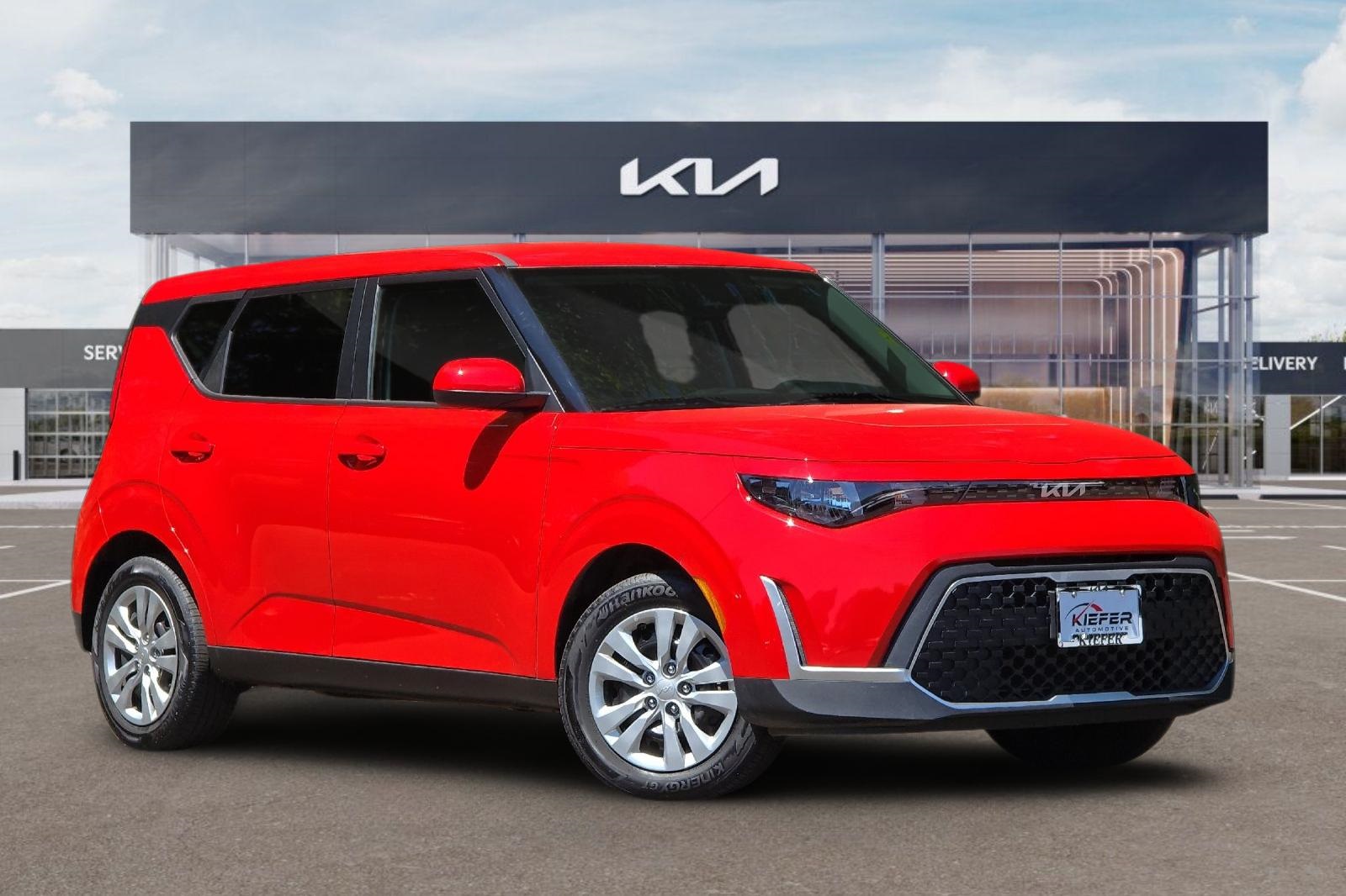 2024 Kia Soul LX S photo 2