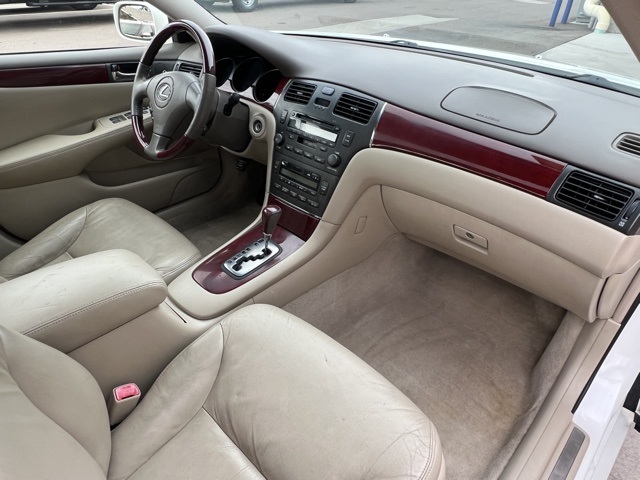 2004 Lexus ES 330 photo 17