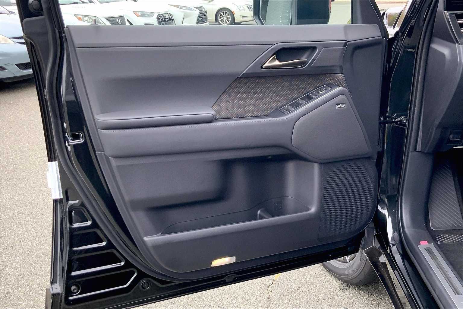 2025 Lexus GX 550 Luxury photo 10
