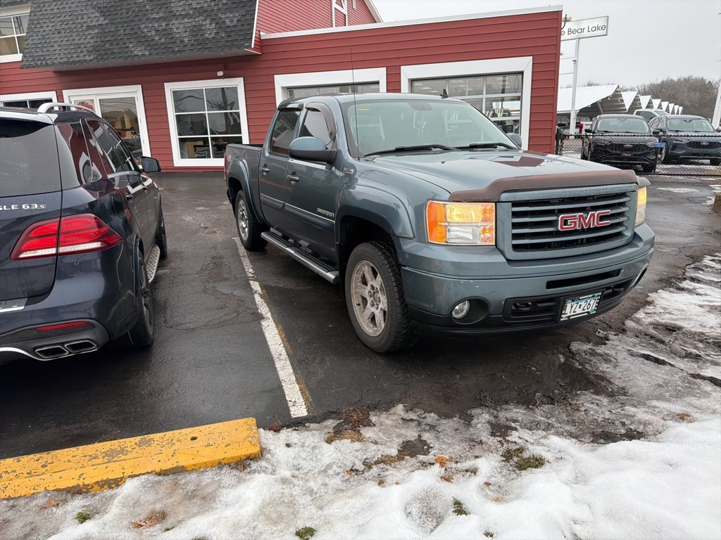 2011 GMC Sierra 1500 SLT's photo