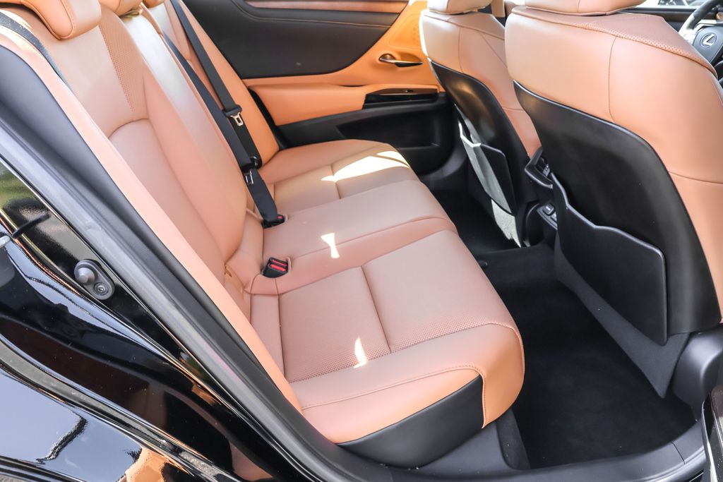 2023 Lexus ES 350 photo 25