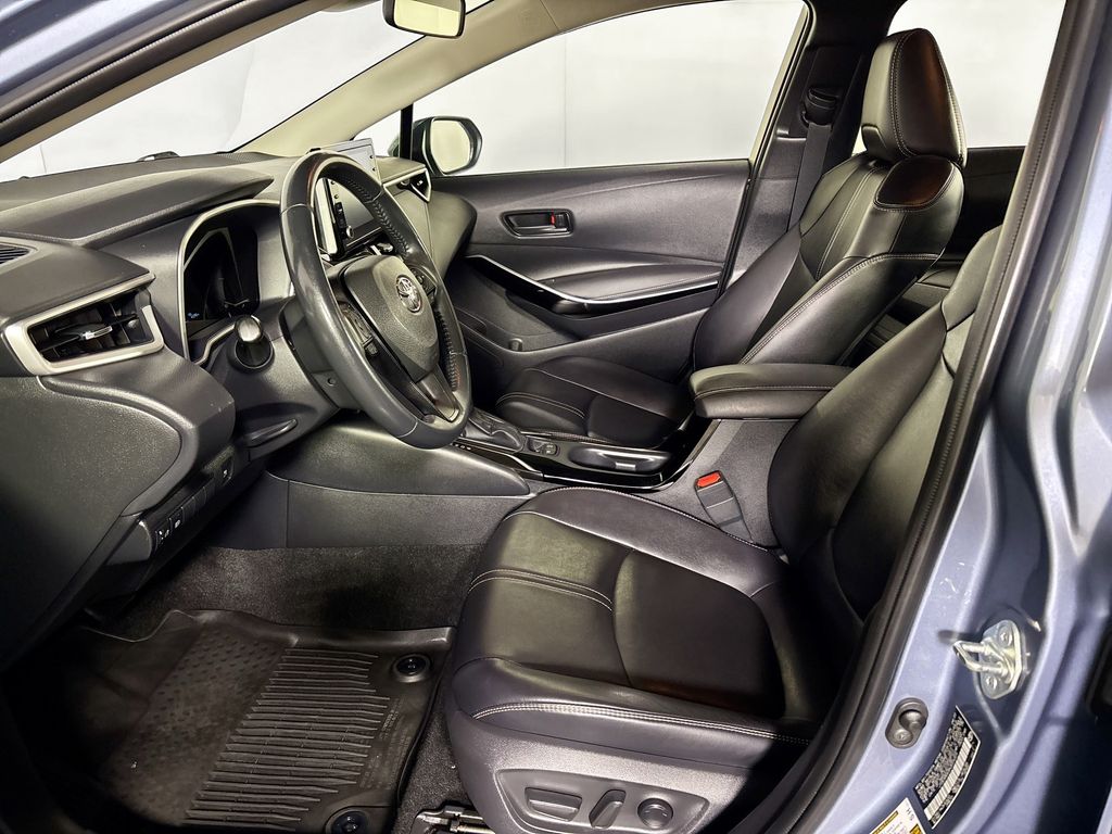 2022 Toyota Corolla Hybrid LE photo 11