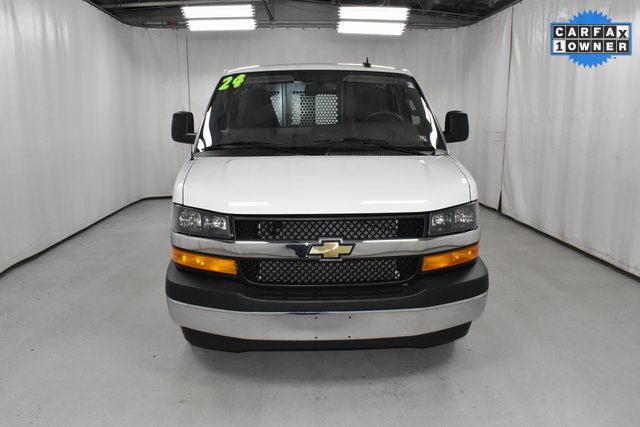 2024 Chevrolet Express Cargo Van 2500 photo 3