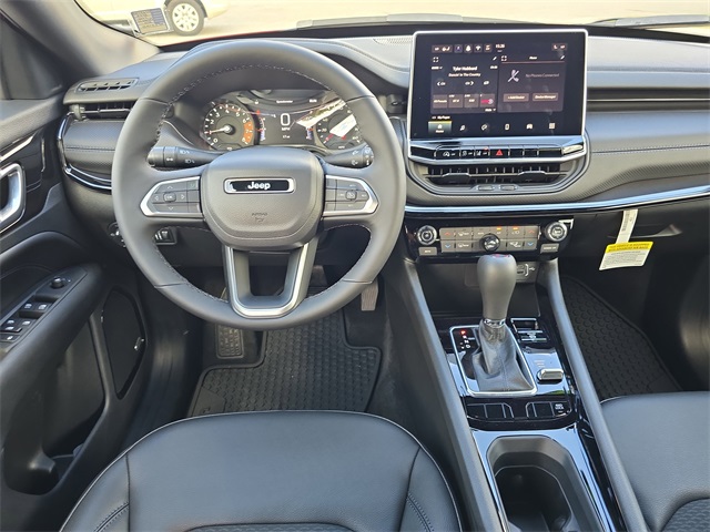 2025 Jeep Compass Latitude photo 9