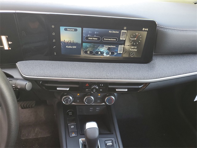 2025 Nissan Kicks SV photo 2