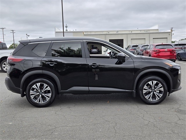 2023 Nissan Rogue SV photo 2