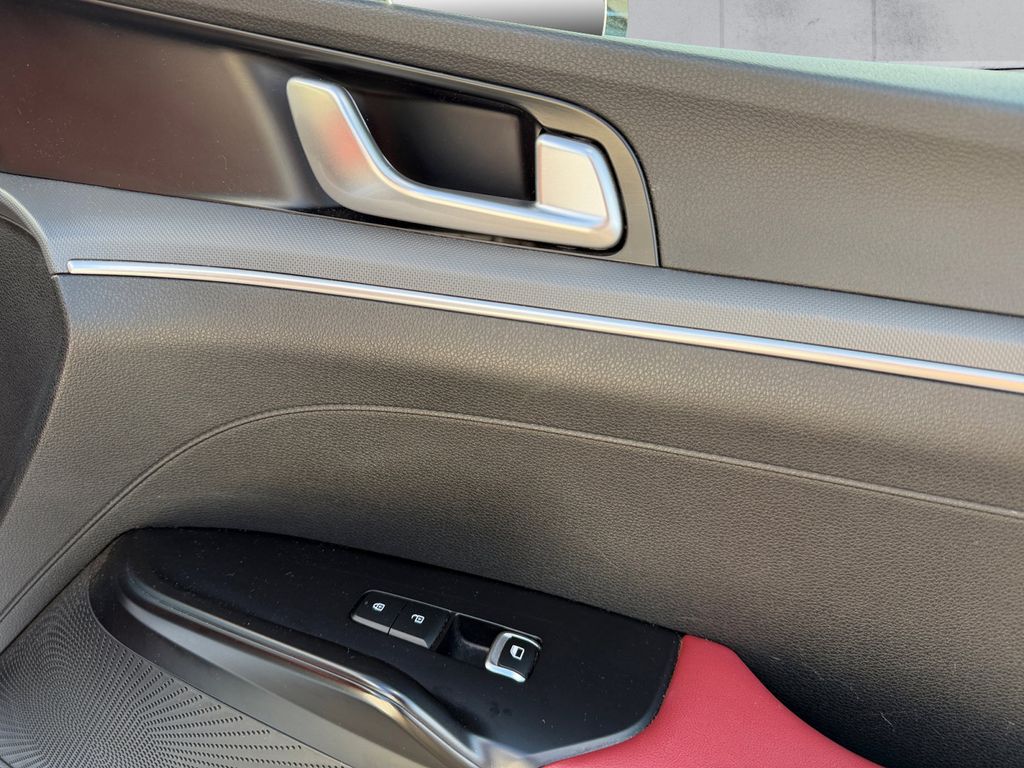 2024 Kia K5 GT-Line photo 13