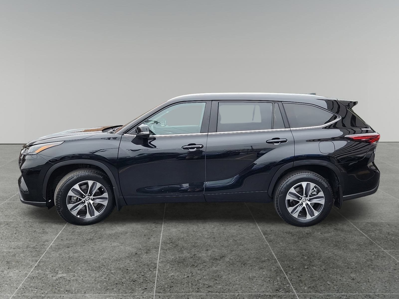2024 Toyota Highlander XLE photo 4