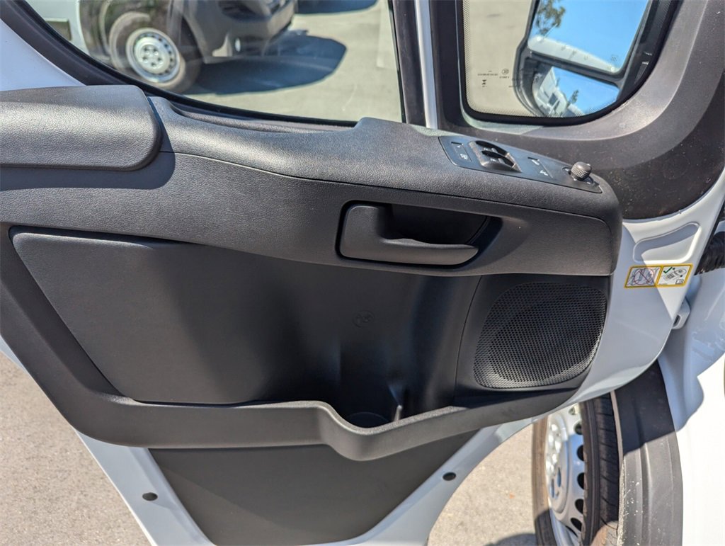 2025 Ram ProMaster 2500 photo 14