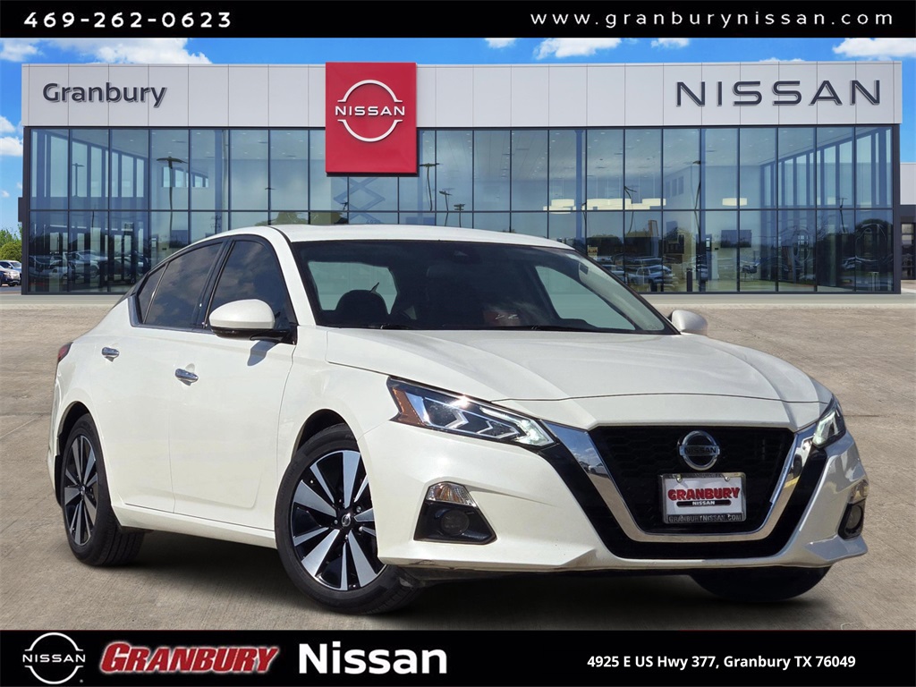 2022 Nissan Altima SL's photo