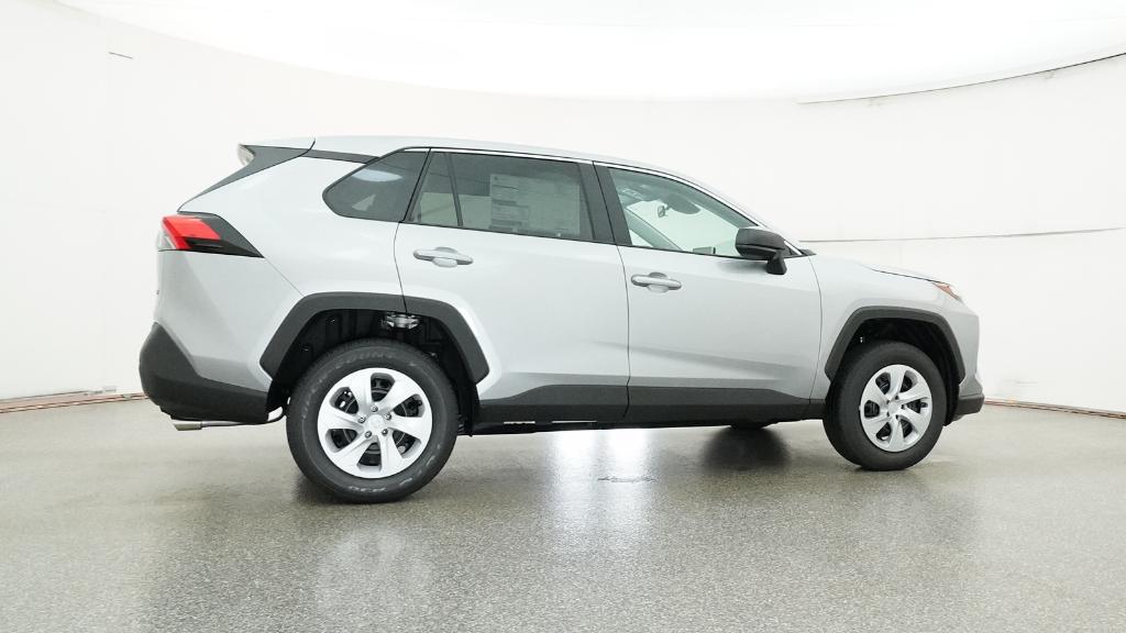 2025 Toyota RAV4 LE photo 23