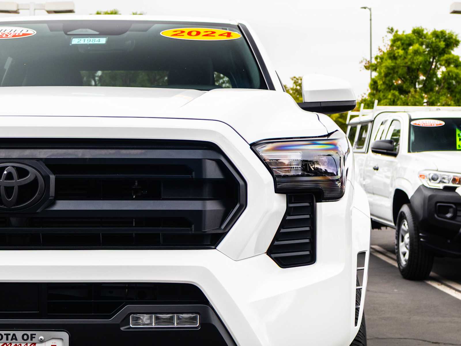 2024 Toyota Tacoma SR5 photo 4