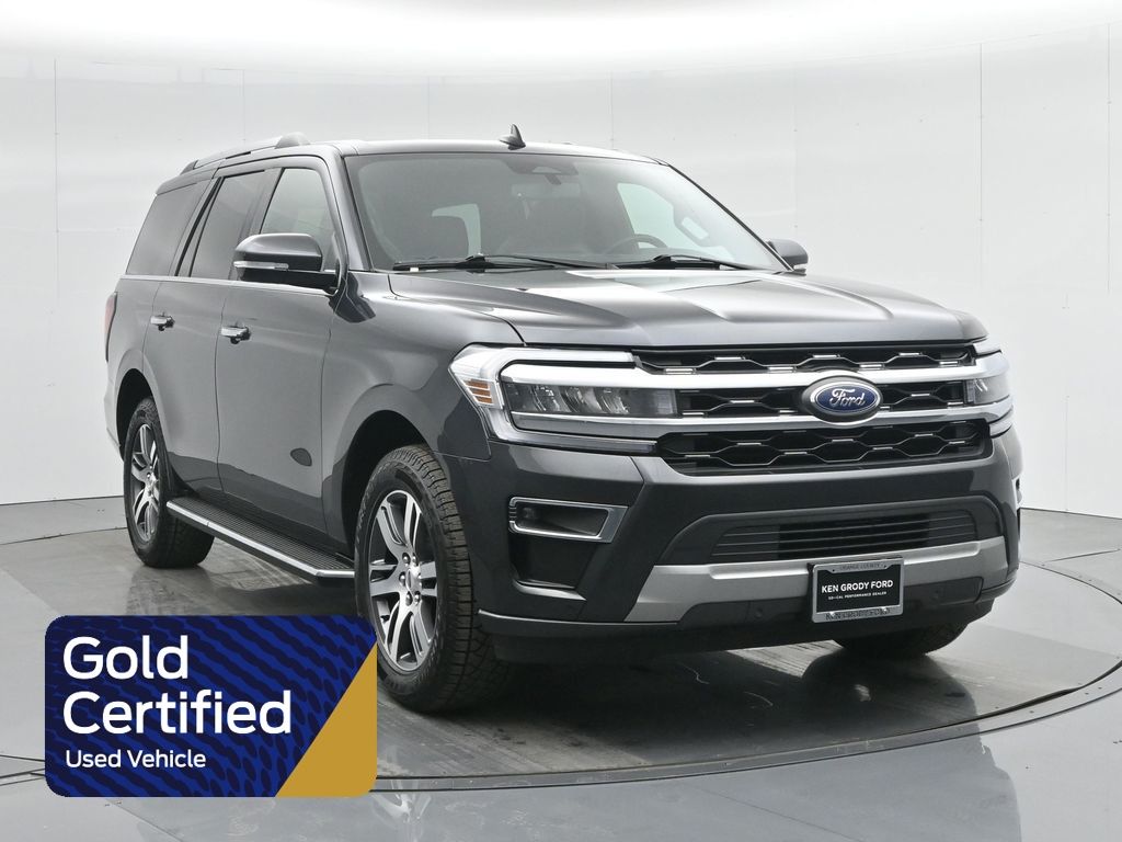 2022 Ford Expedition Limited's photo