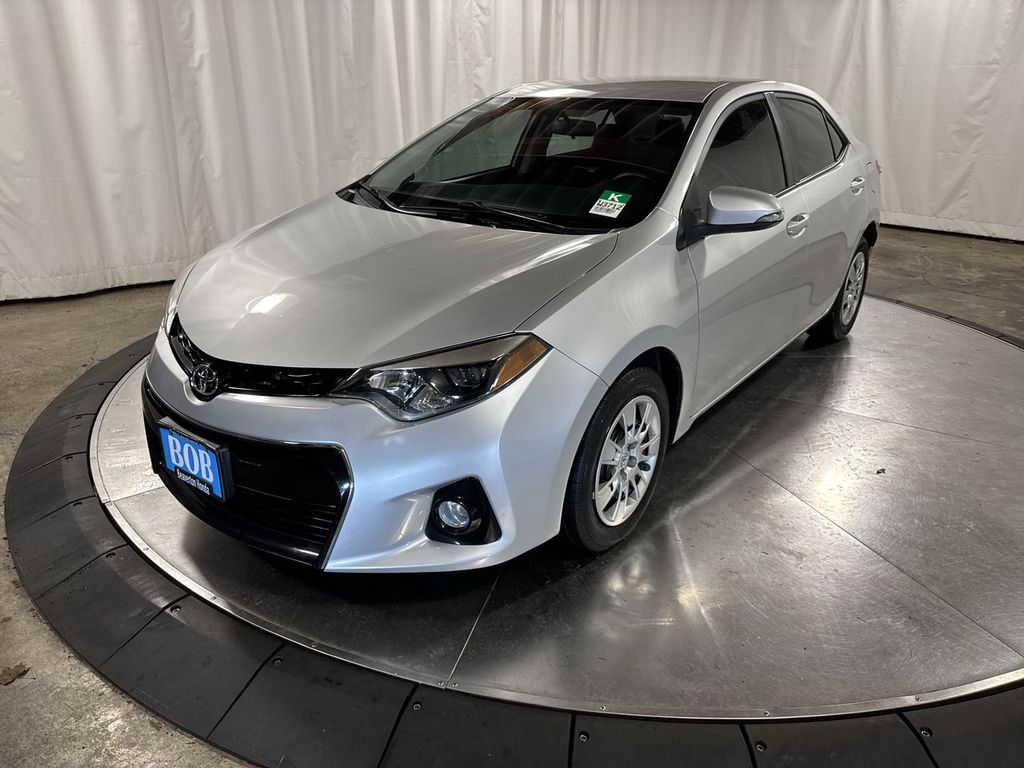 2015 Toyota Corolla L's photo