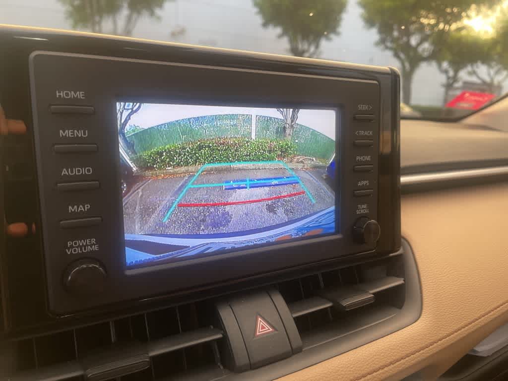 2019 Toyota RAV4 Premium XLE photo 13