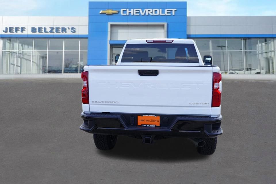 2025 Chevrolet Silverado 2500HD Custom photo 4