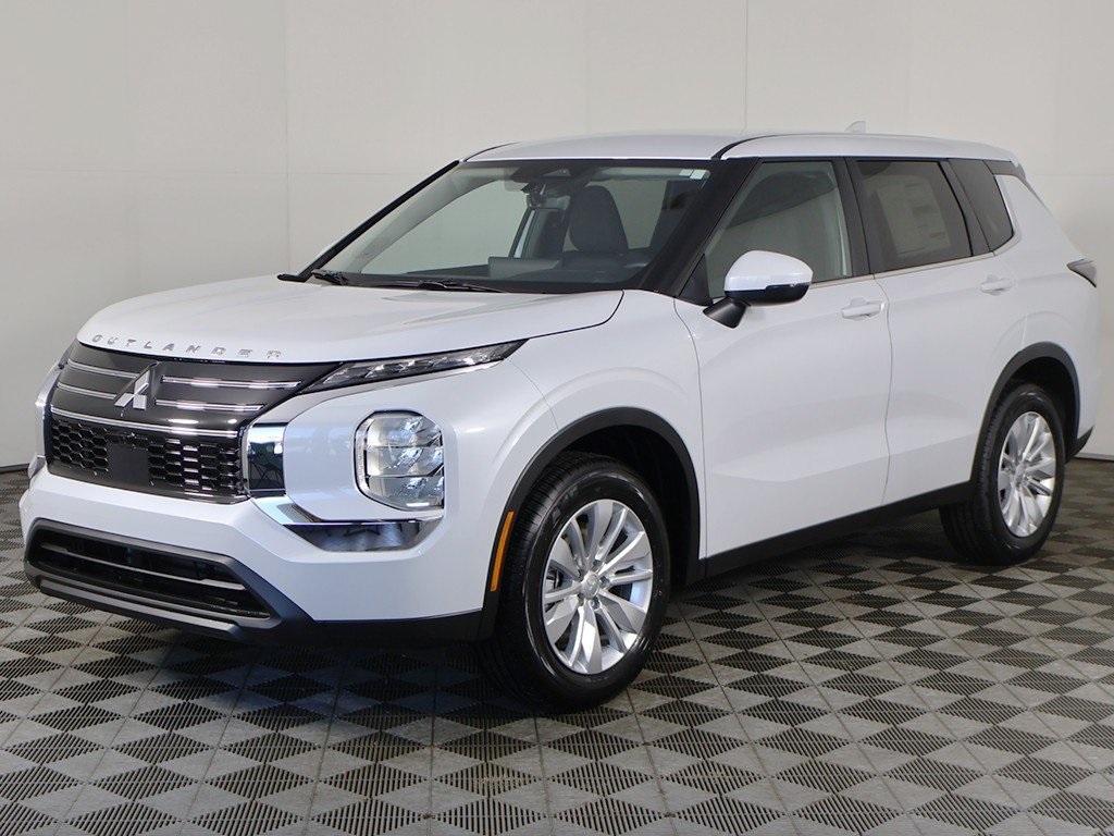 2025 Mitsubishi Outlander ES photo 8