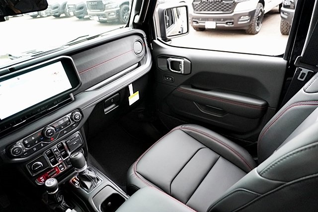 New 2025 Black Clear-Coat Exterior Paint Jeep Rubicon image 27