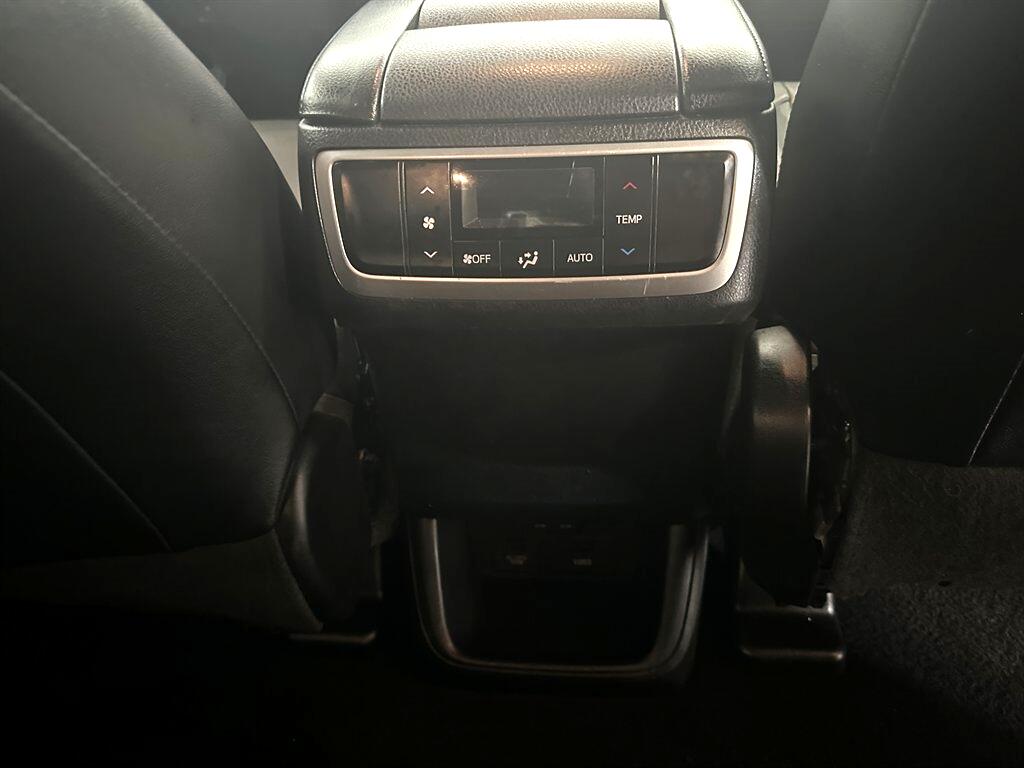 2018 Toyota Highlander XLE photo 25