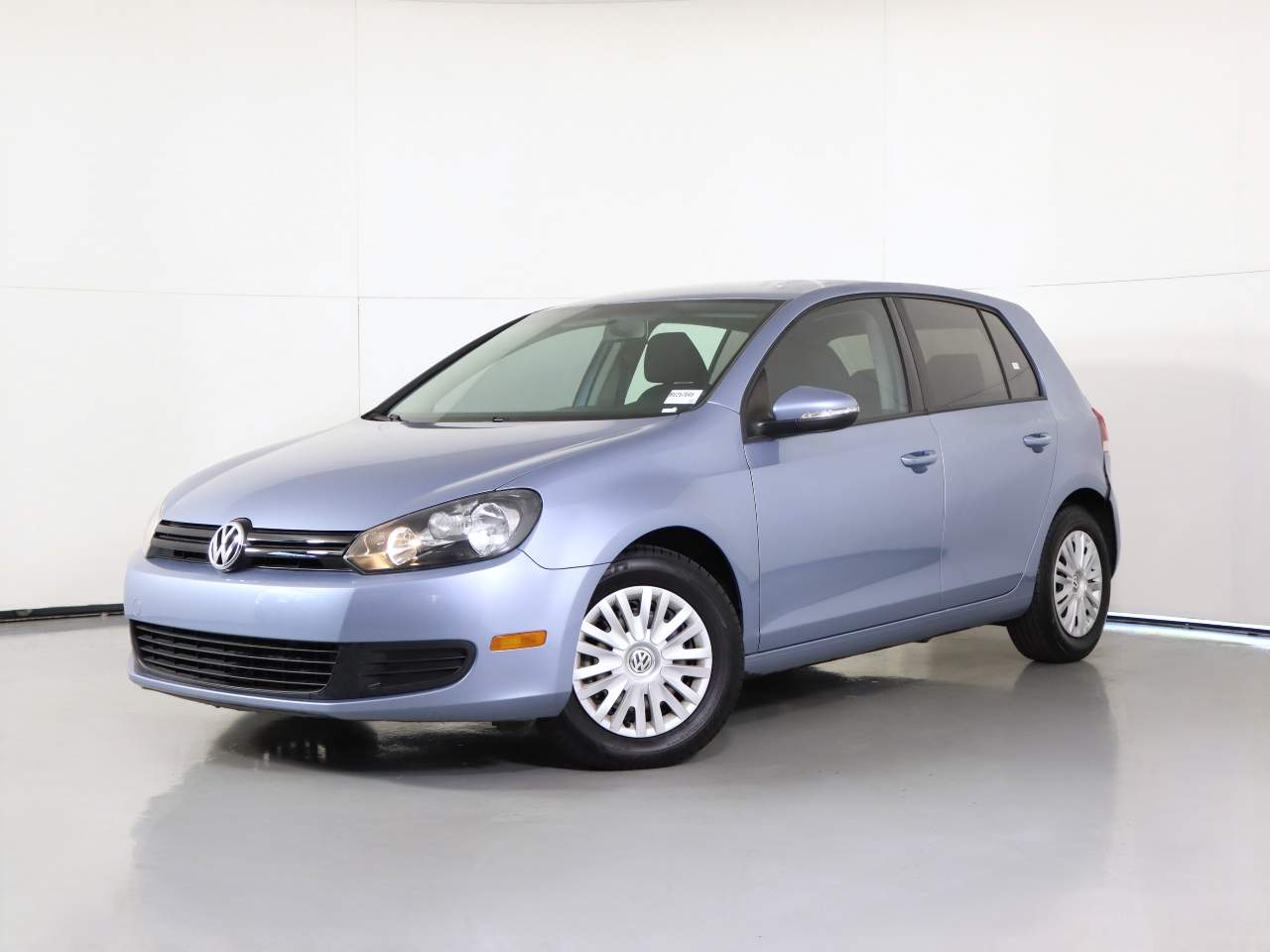 2012 Volkswagen Golf Base's photo