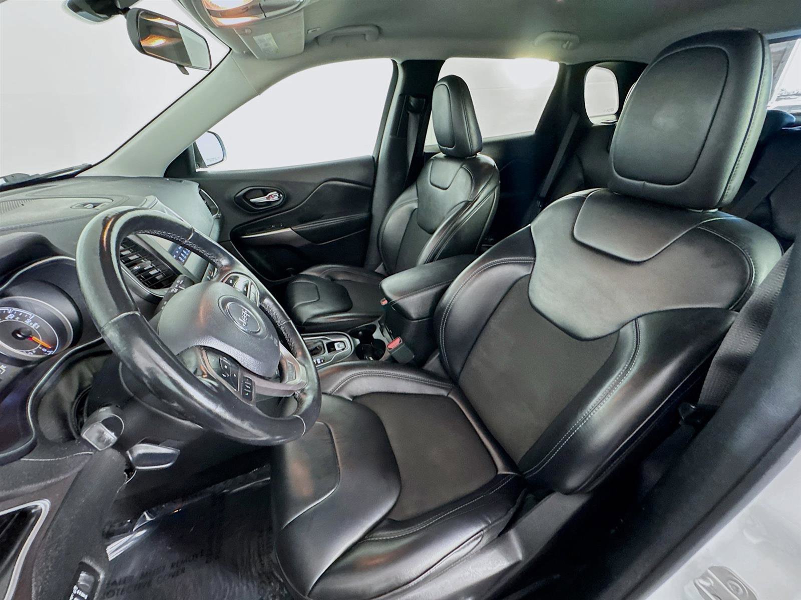 2019 Jeep Cherokee Latitude photo 10