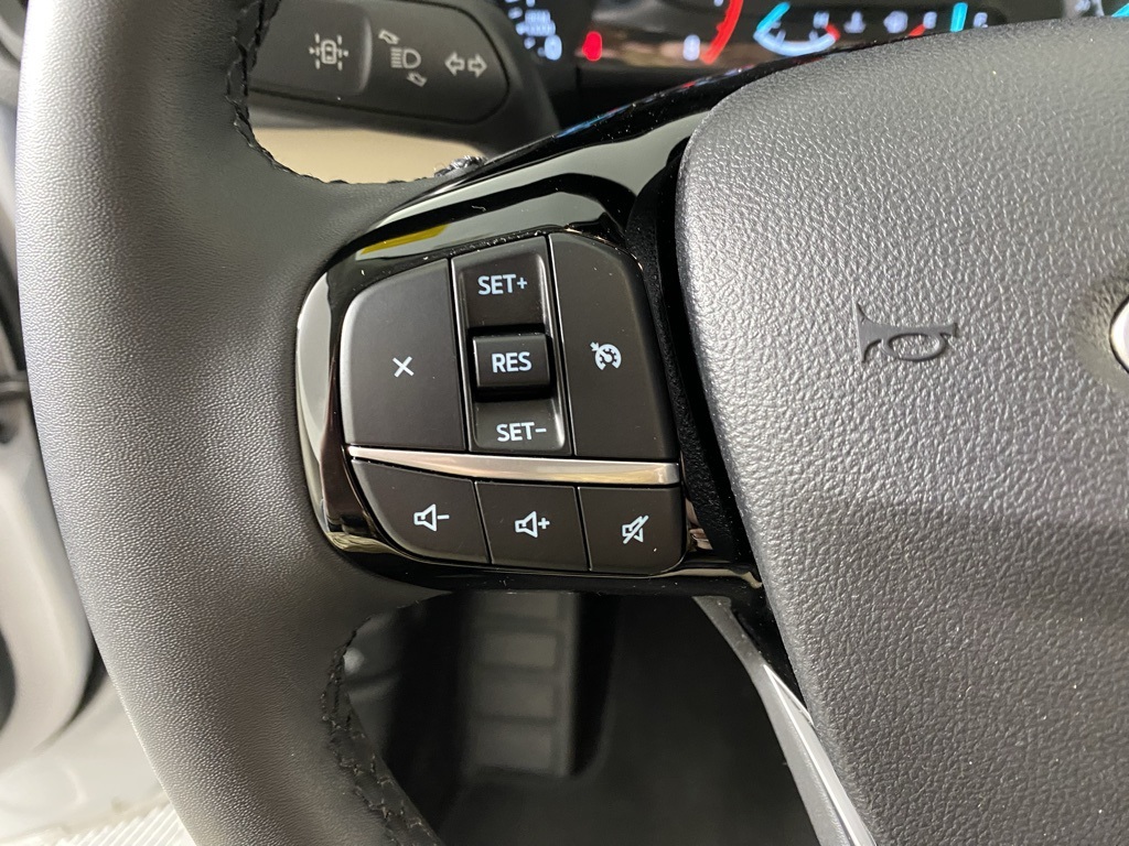 2022 Ford Escape SEL photo 16