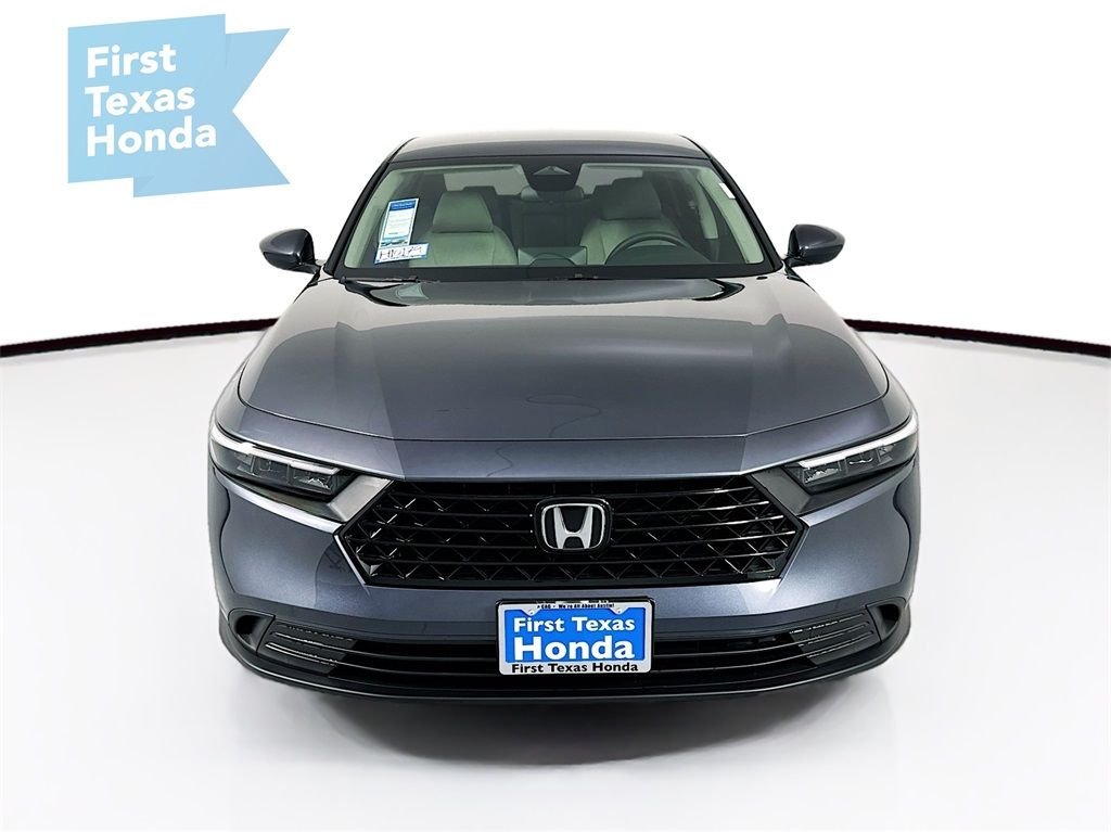 2025 Honda Accord LX photo 2