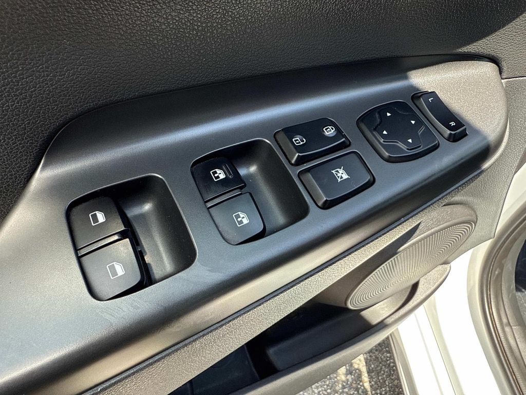 2023 Hyundai Kona N Line photo 19