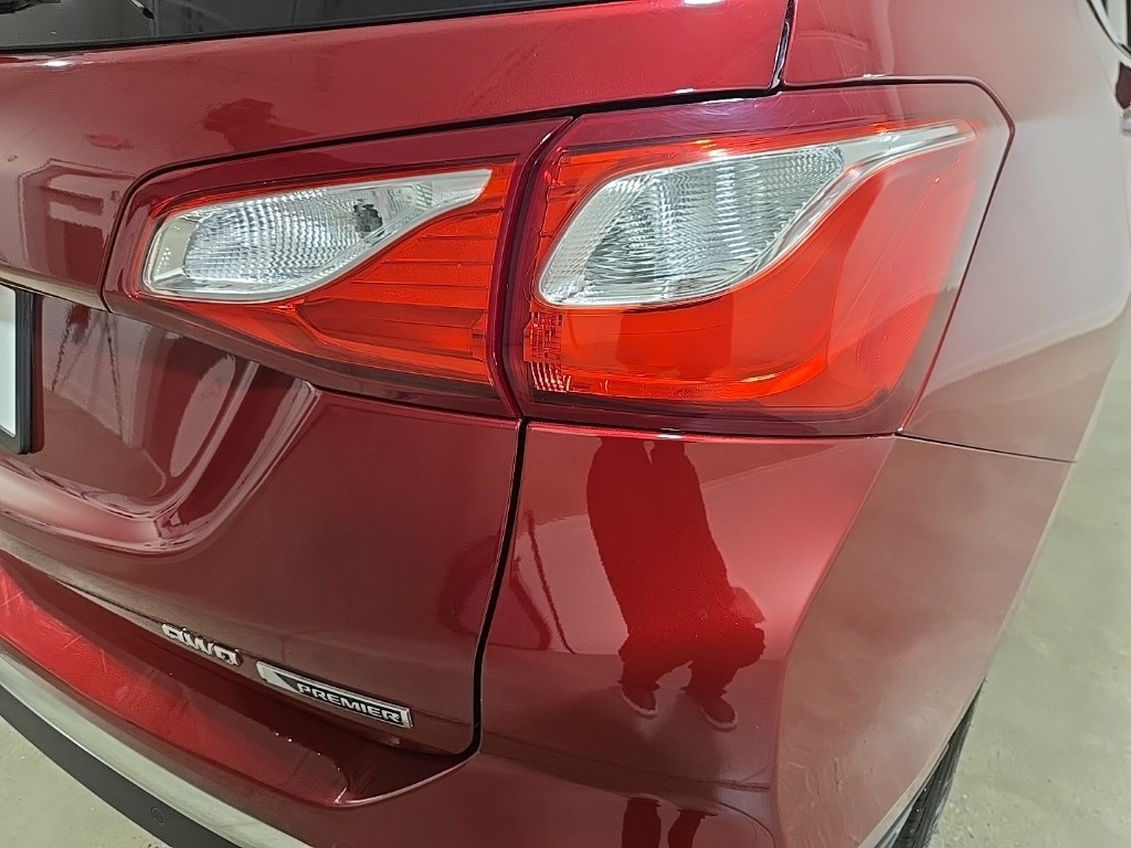 2018 Chevrolet Equinox Premier photo 17