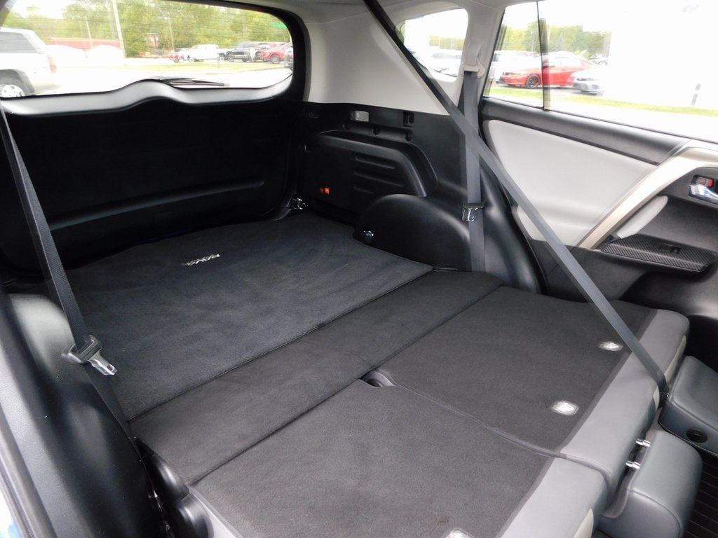 2015 Toyota RAV4 Limited photo 21