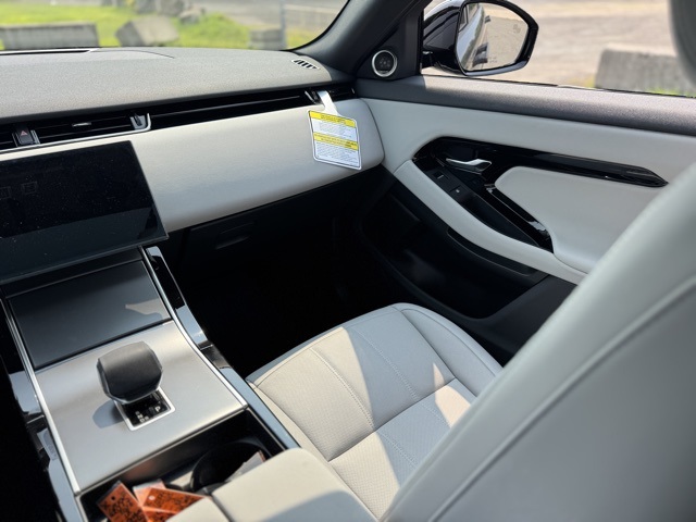 2026 Land Rover Range Rover Evoque S photo 12