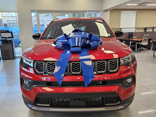 2026 Jeep Compass Latitude Altitude photo 2