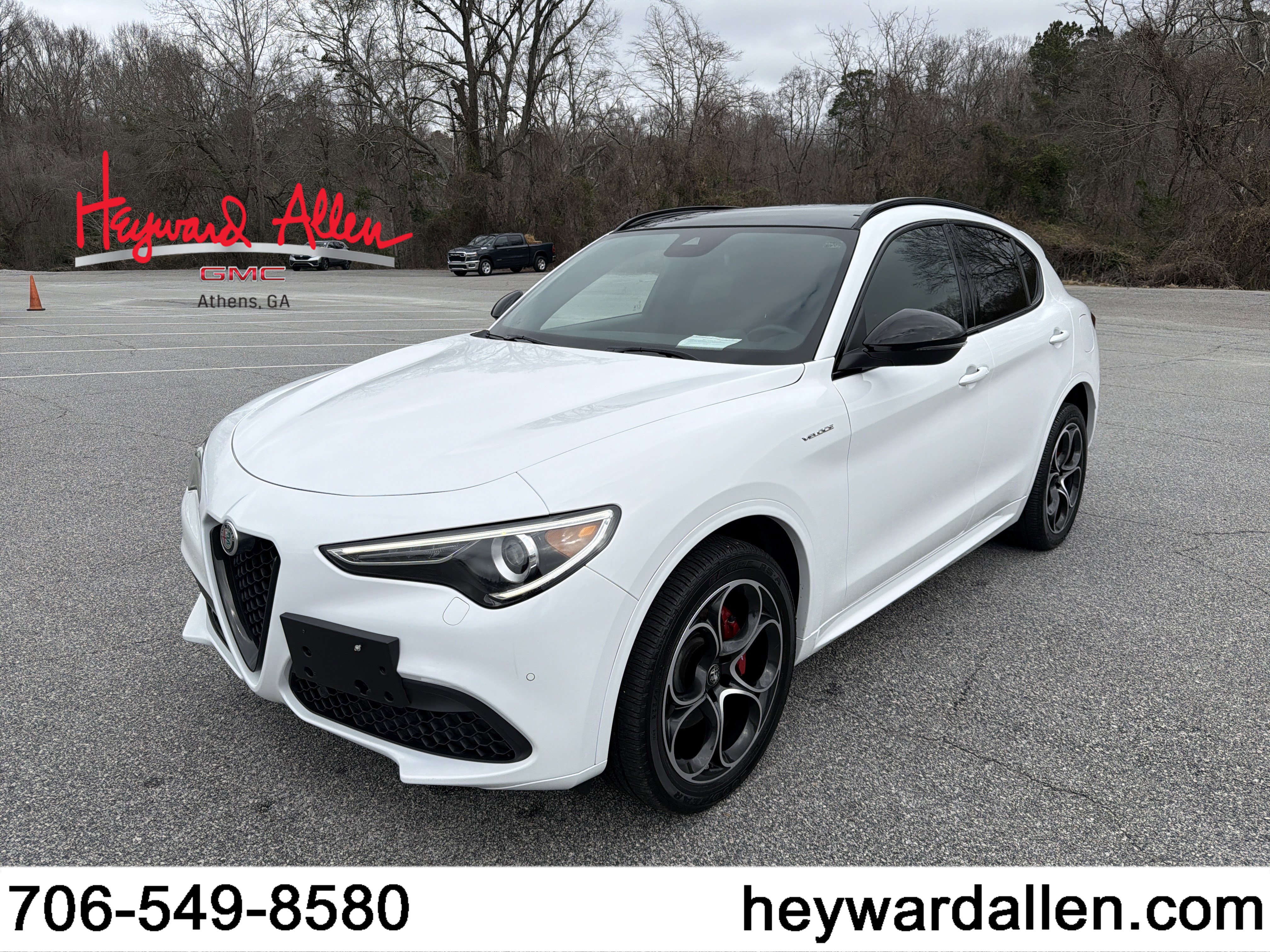 2022 Alfa Romeo Stelvio Ti Veloce's photo