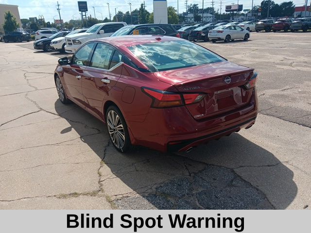 2025 Nissan Altima 2.5 SL photo 5
