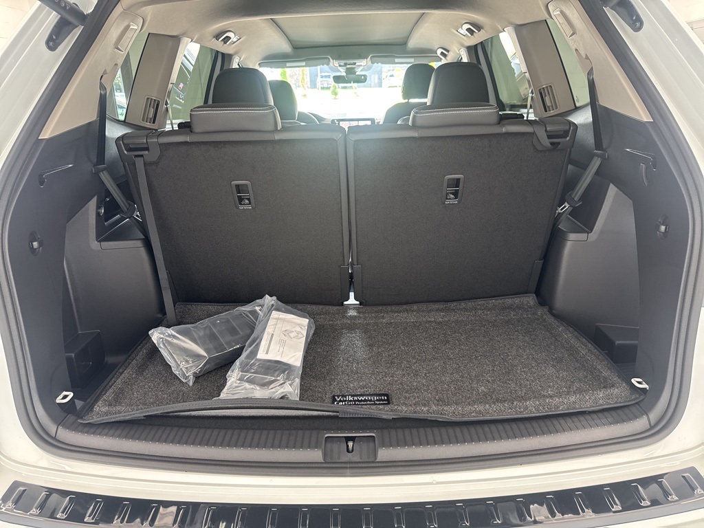 2026 Volkswagen Atlas SEL Premium R-Line photo 25