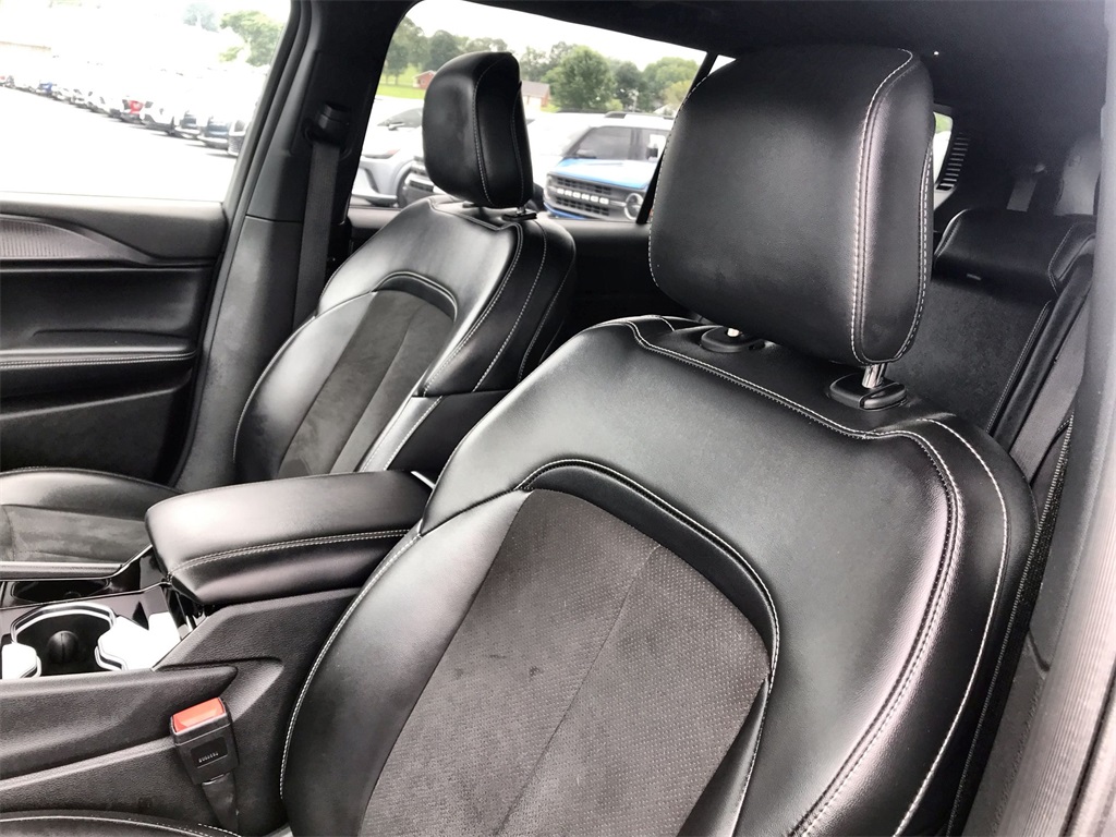 2023 Jeep Grand Cherokee Altitude photo 11