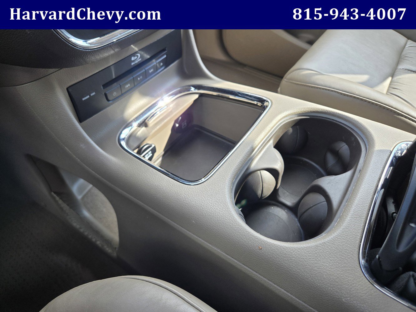 2015 Chrysler Town & Country Limited Platinum photo 10
