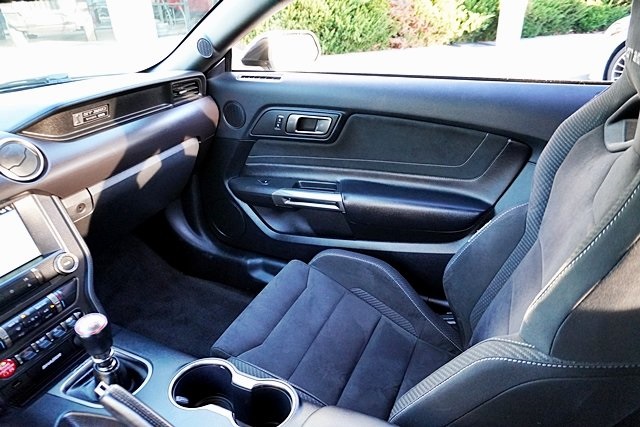 Used 2017 White Ford Shelby GT350 image 26