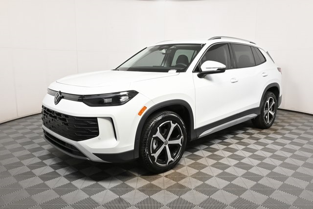 2025 Volkswagen Tiguan SE photo 17