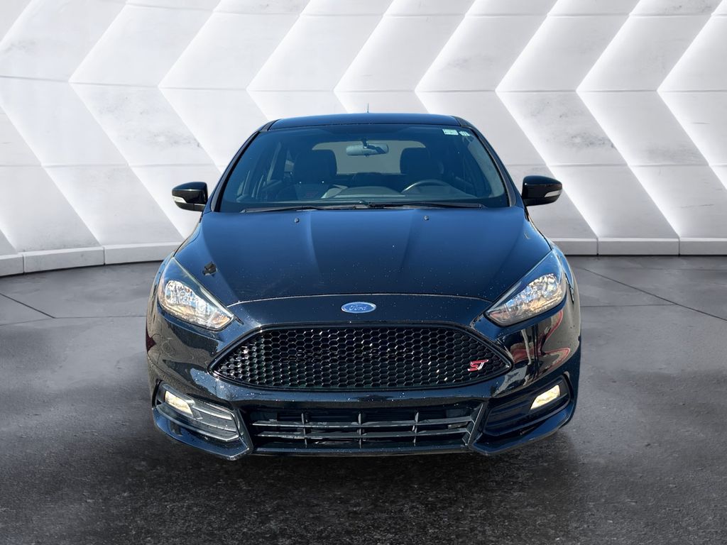2018 Ford Focus ST photo 2