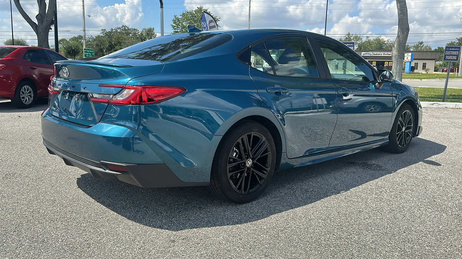 2025 Toyota Camry XLE photo 23