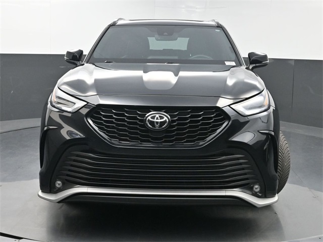 2022 Toyota Highlander XSE photo 2