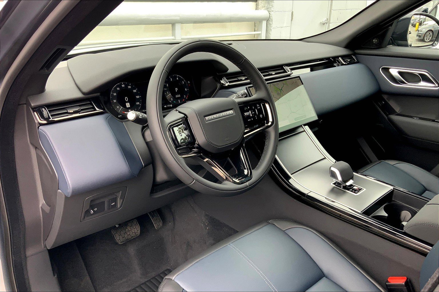 2026 Land Rover Range Rover Velar S photo 3