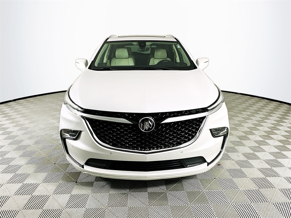 2022 Buick Enclave Avenir photo 2