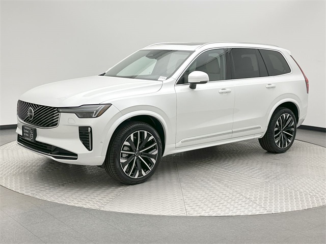 2025 Volvo XC90 Plus's photo