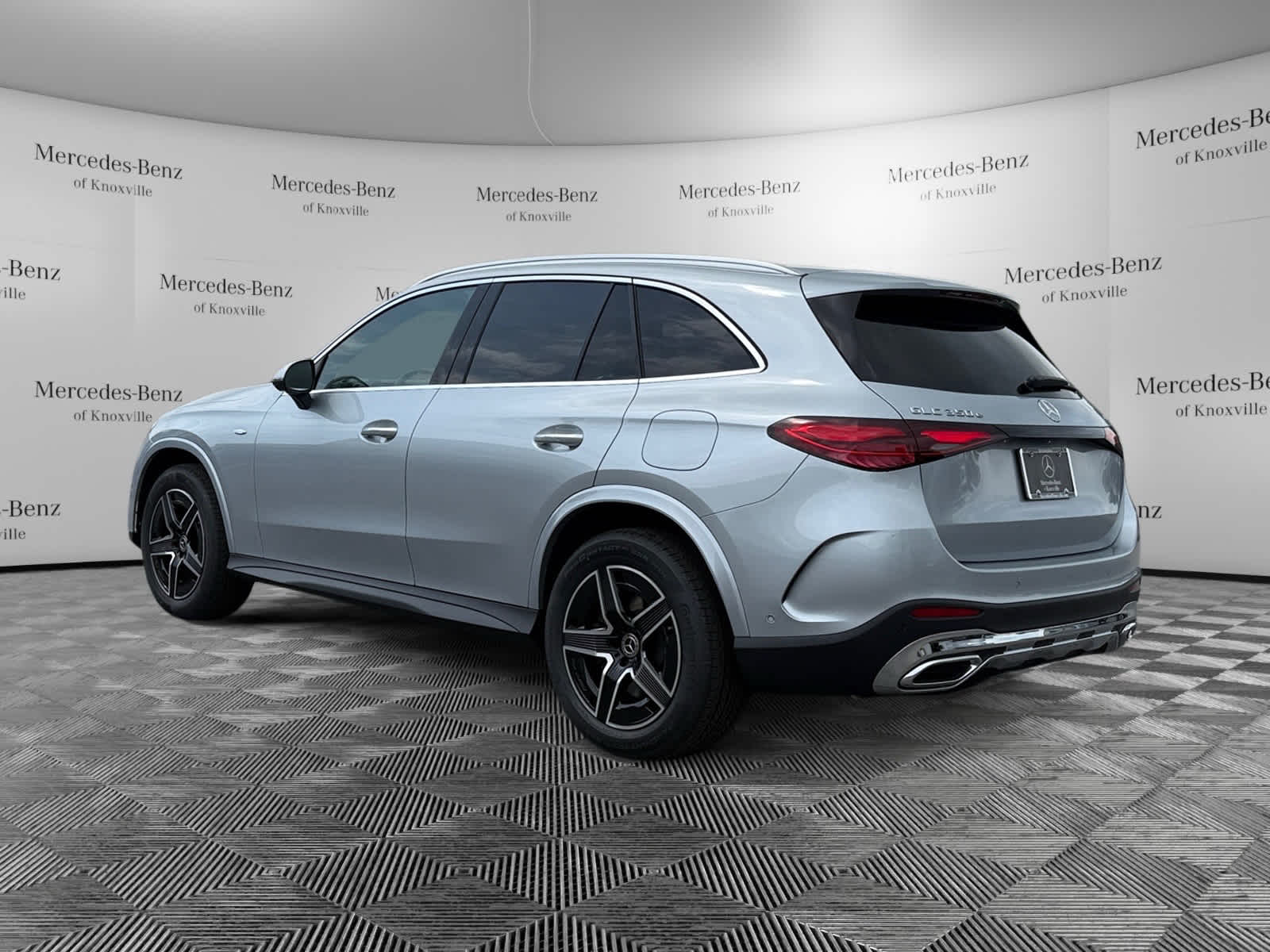 2025 Mercedes Benz GLC 350e 4MATIC photo 3