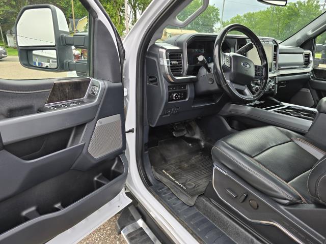 2023 Ford F-350 Lariat photo 13