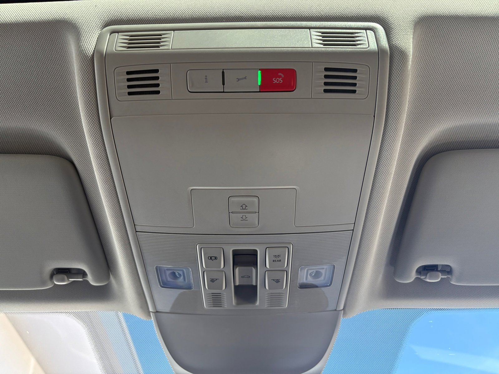 2022 Volkswagen Taos SE photo 24